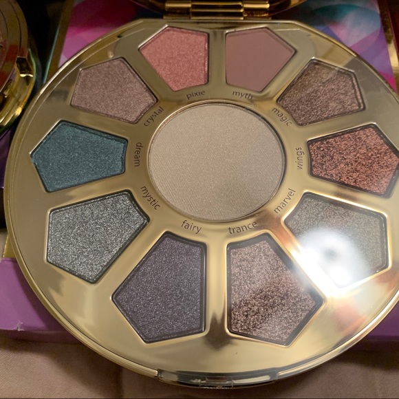 Sizzle Make Believe In Yourself Tease Eyeshadow - Picture 2 of 8